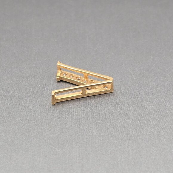 14K Plumb Yellow Gold “V” Initial Pendant Prong-Set Diamonds .625"x.5" 1.03g - Picture 5 of 9
